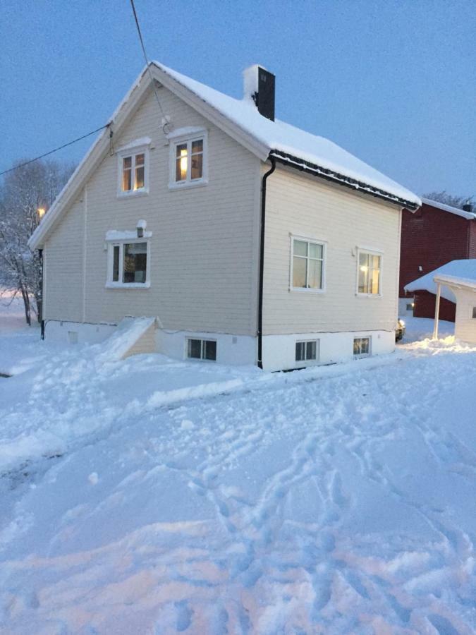 House In Central Финнснес Экстерьер фото